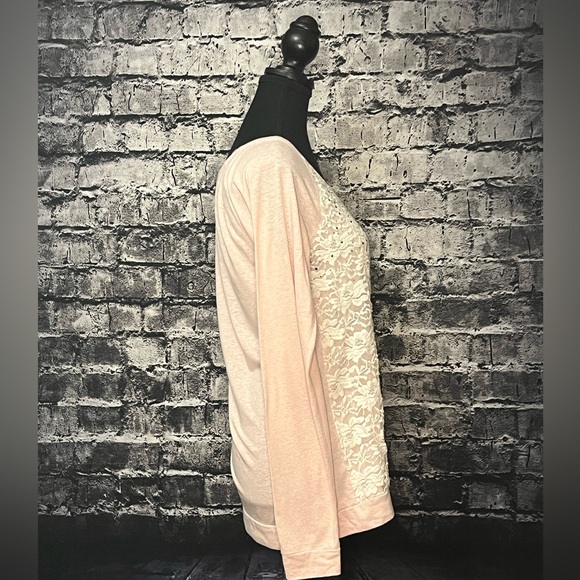 Revolution Sweater - Picture 4 of 6